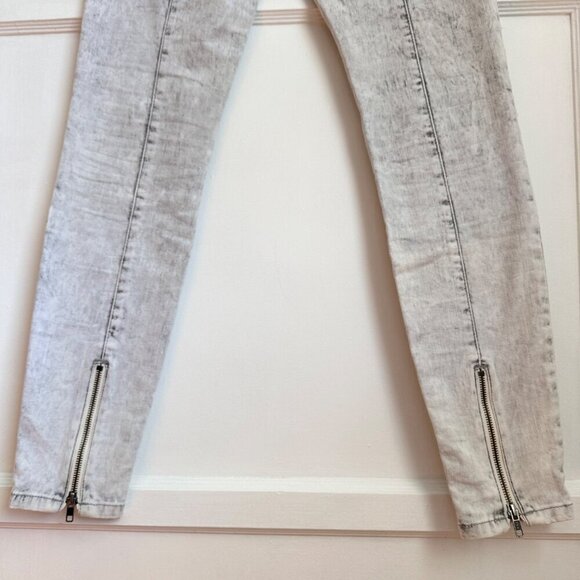 Guess Women's Low Rise Whitewash Moto Jeans Gray Sz 28 - Picture 10 of 12